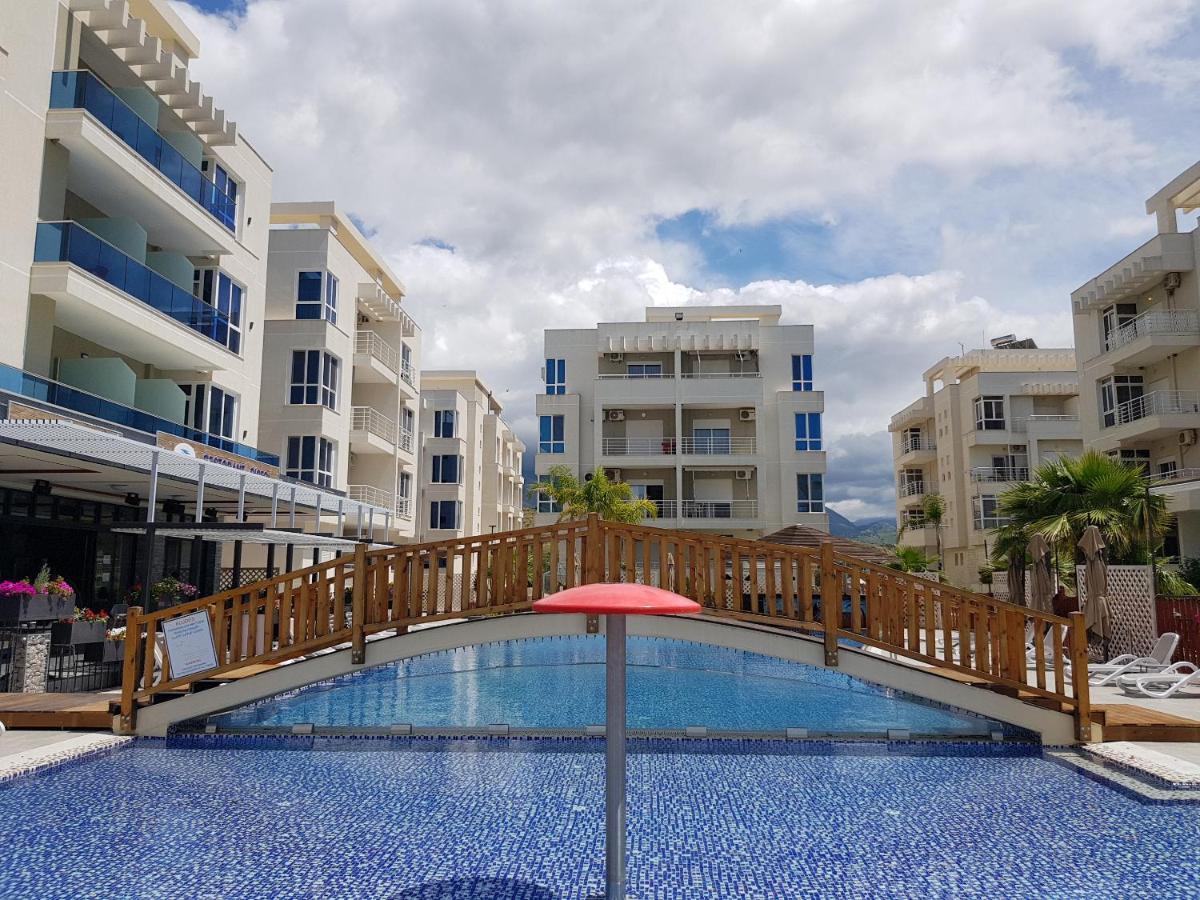 Flori beach Apartment Radhimë Exterior foto