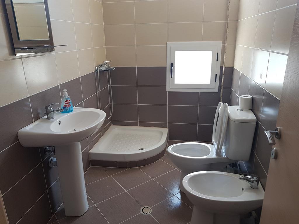 Flori beach Apartment Radhimë Cameră foto