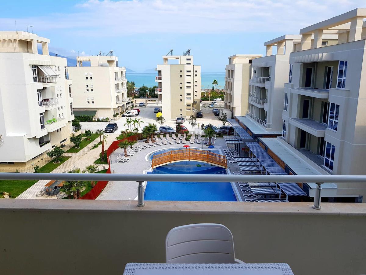 Flori beach Apartment Radhimë Exterior foto